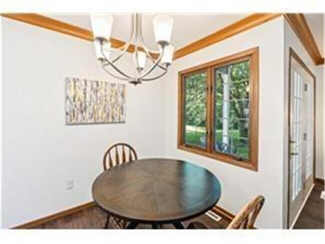 Foto del edificio - 3563 Blue Jay Way