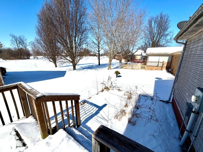 Foto del edificio - 100 Fairway Hill