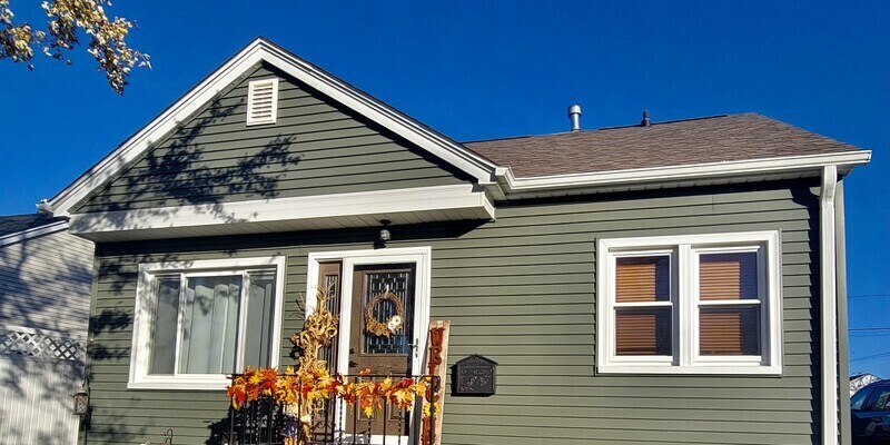 Primary Photo - 1120 24th St. SE