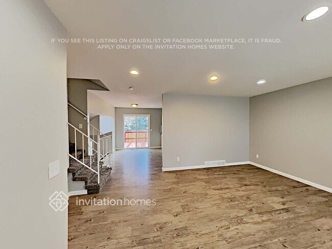 Building Photo - 16533 E Wyoming Dr