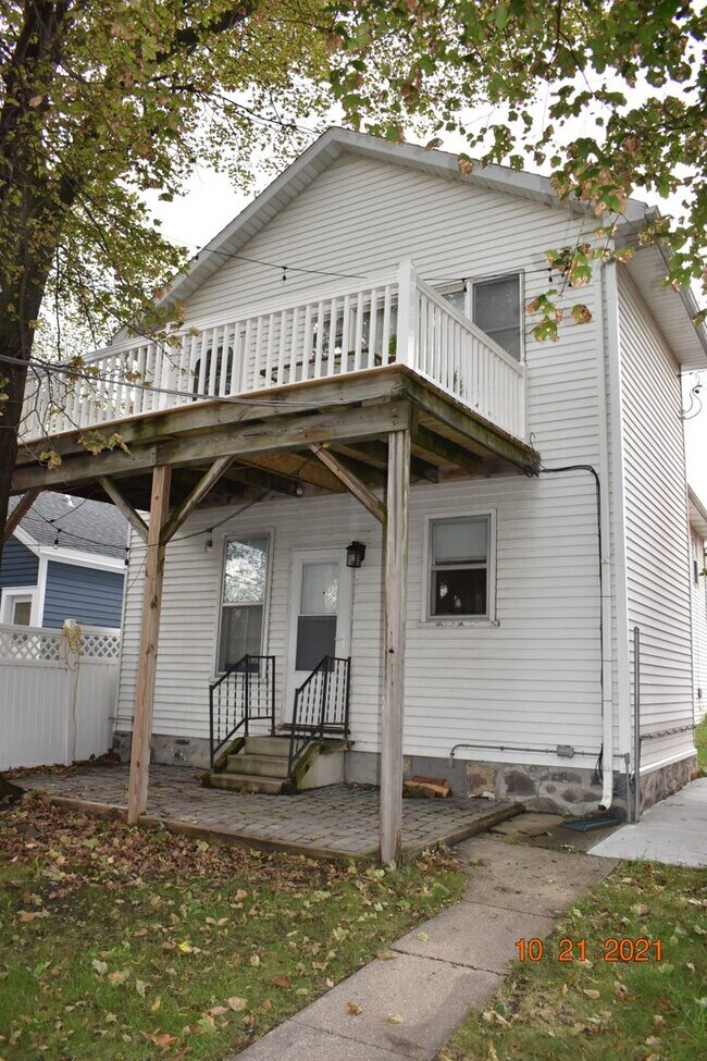 Photo - Varsity Management Apartment