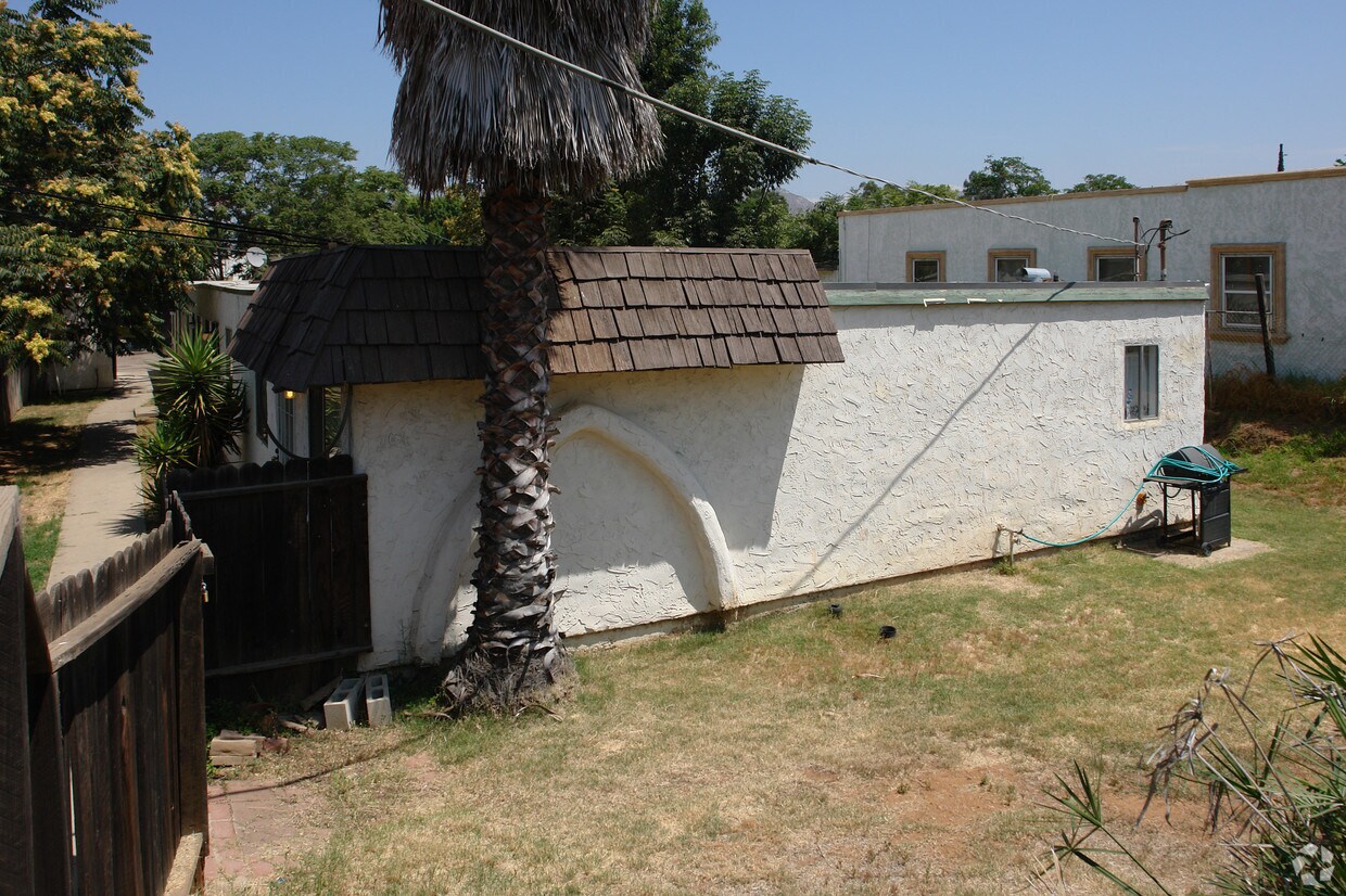 Foto del edificio - Julian Avenue