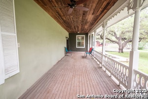 Building Photo - 9319 Oak Ledge Dr