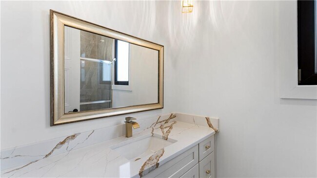 Foto del edificio - 3785 Lower Roswell Rd