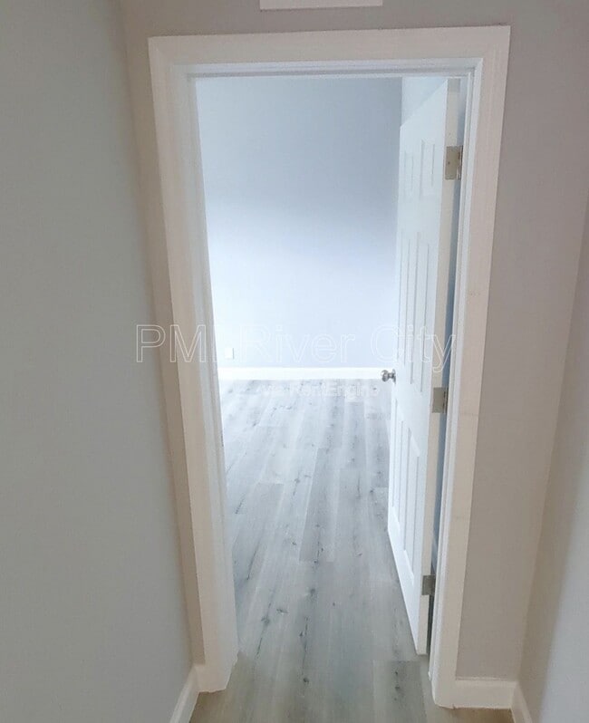 Building Photo - 151 W 17th St