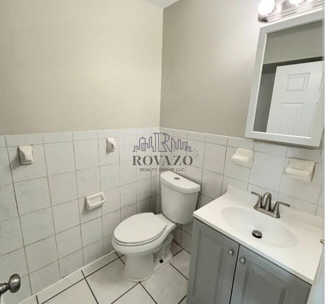 Foto del edificio - 297 Avon Ave