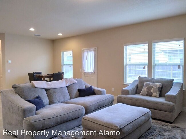 Building Photo - 4 br, 2.5 bath House - 1506 Bluewood Crst
