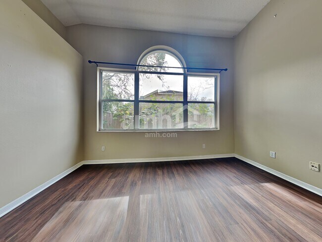 Building Photo - 2315 Kenwick Drive