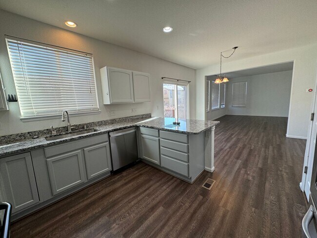 Building Photo - Single Family home in Reunion