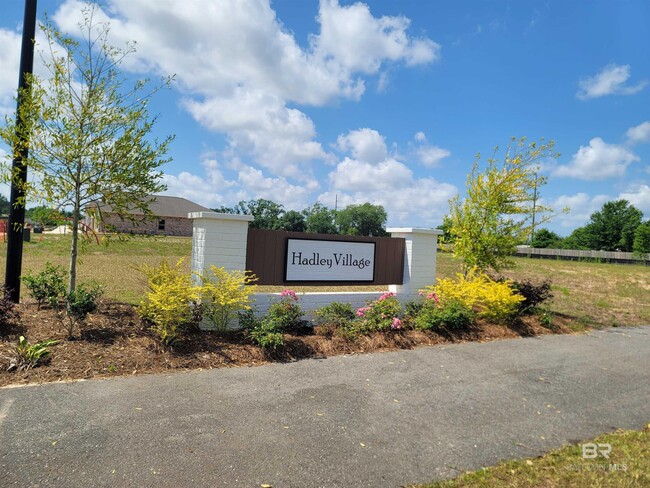Foto del edificio - 14693 Dayton Cir
