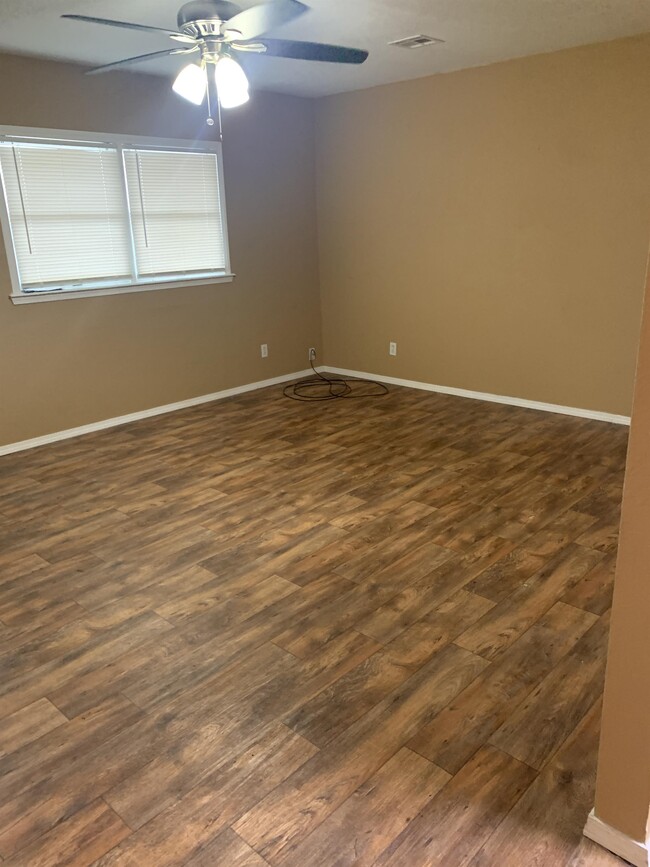 Building Photo - 24380 CR 3500