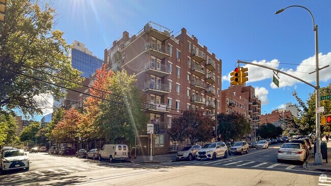 3506 Leavitt St Flushing, NY 11354 - 35-06 Leavitt St