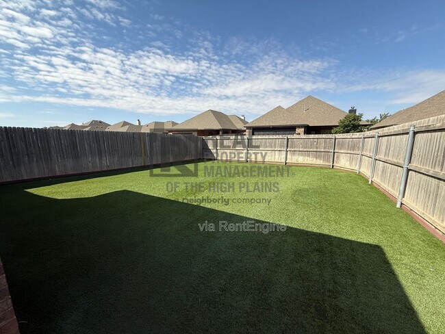 Foto del edificio - 7620 Legacy Pkwy