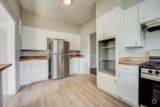 Building Photo - 1317 N 33rd St