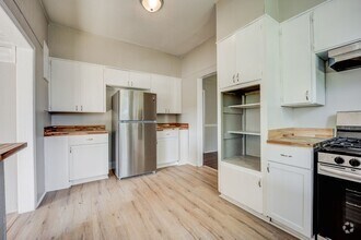Building Photo - 1317 N 33rd St