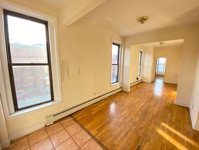 Building Photo - 520 Jersey Ave