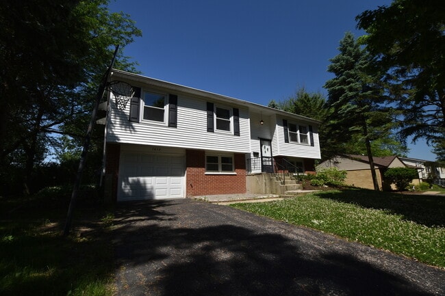 Building Photo - 7852 Sprucewood Ave