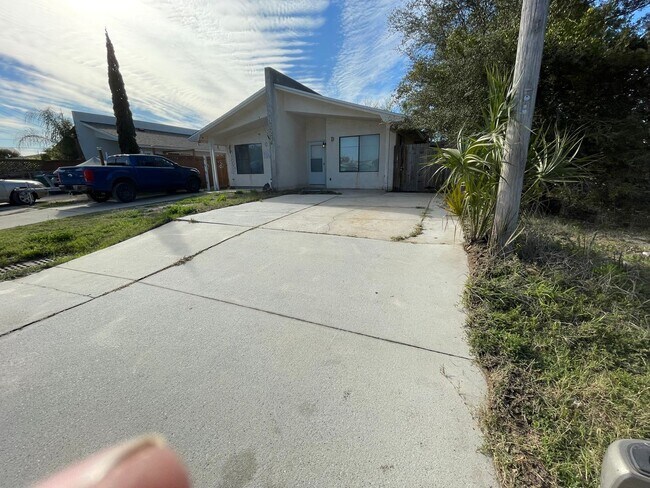 Building Photo - One Bedroom Property Available now! $250.0...