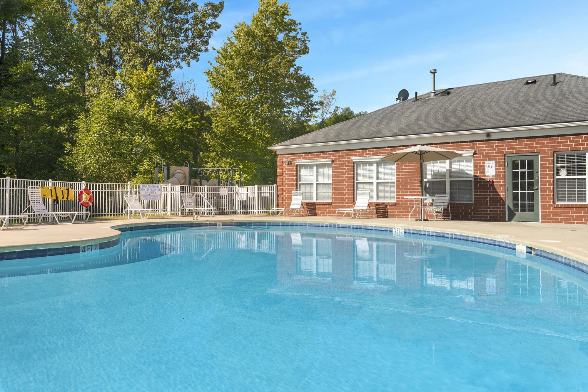 Parkwood Village – photo 2