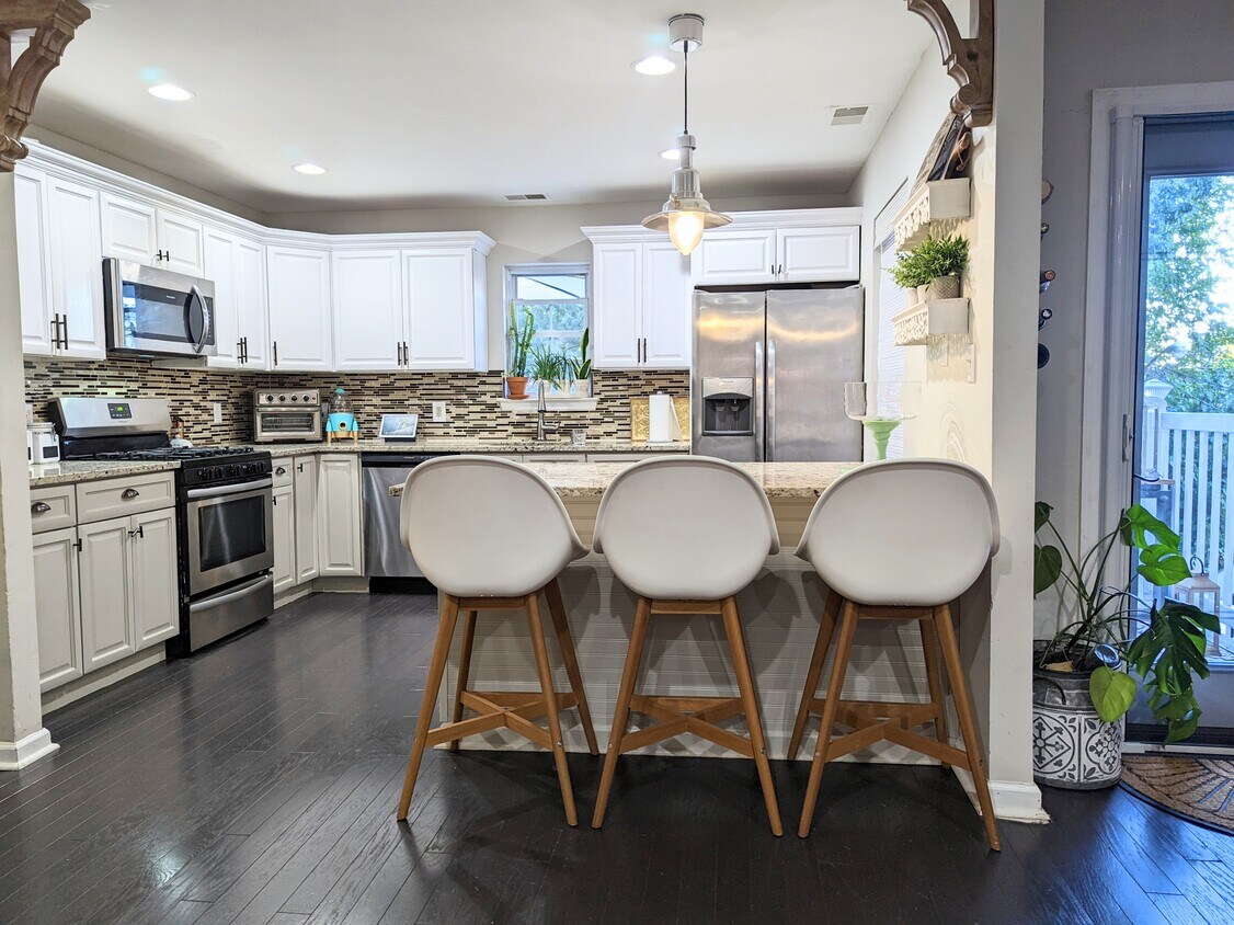 Kitchen - 119 Mt Prospect Ave
