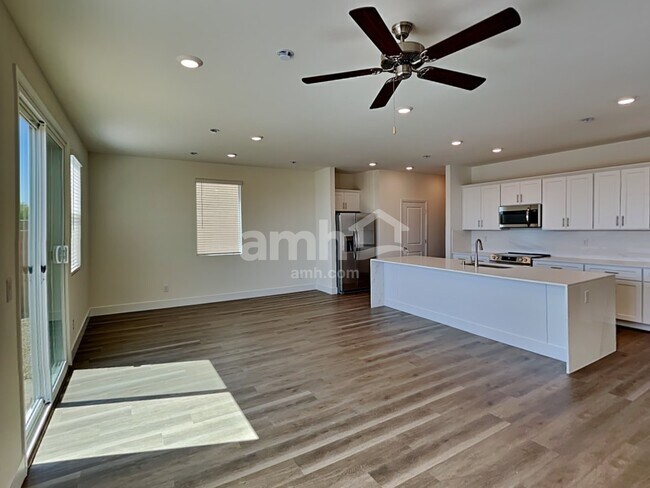 Foto del edificio - 10188 Mountain Crest St