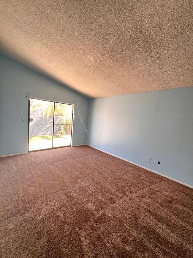 Building Photo - Great two master bedroom home near Charles...