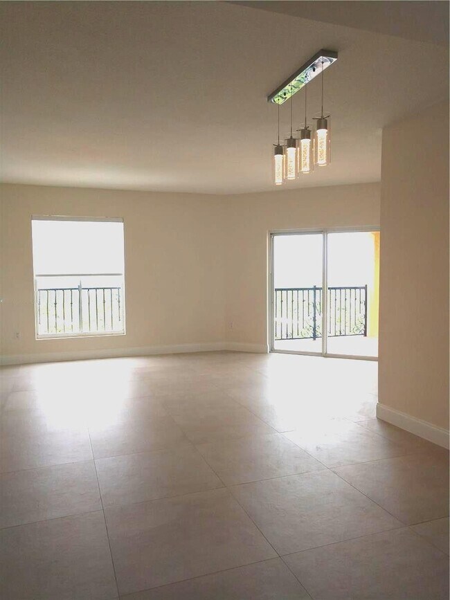 Foto del edificio - 1627 SW 37th Ave