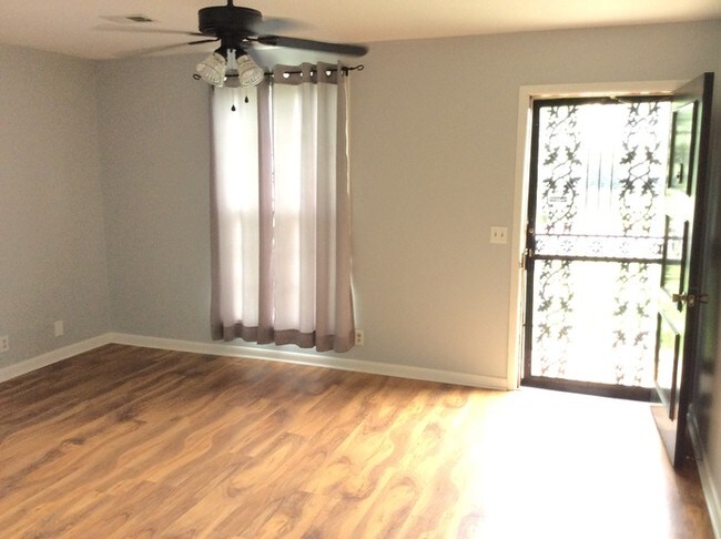 Building Photo - 257 Haynes Park Dr