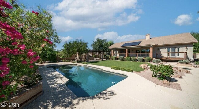 Foto del edificio - 3835 E Talowa St