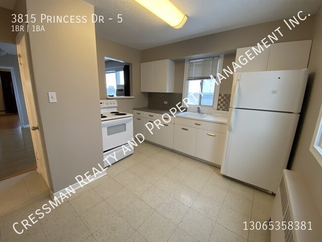 Photo du bâtiment - 1 bed, 1 bath apartment unit