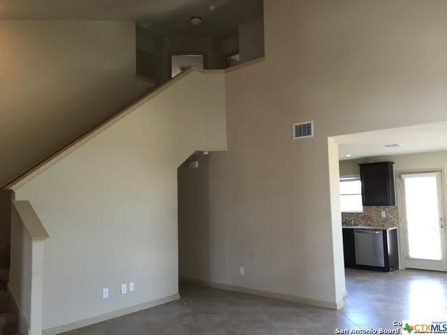Building Photo - 864 Foxfire Dr