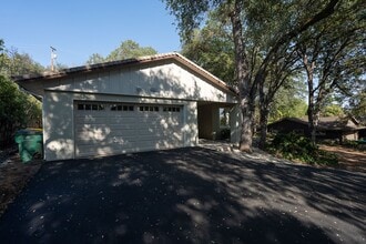 Building Photo - 2809 Wentworth Rd