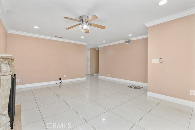 Foto del edificio - 14562 Laurel Ave