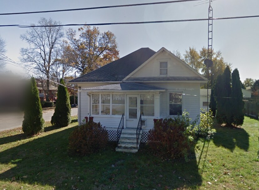 Building Photo - 315 E Monroe St