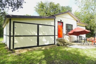 Building Photo - 1420 Carol Lee St