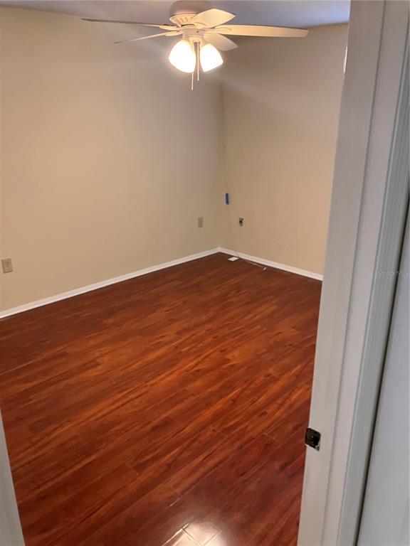 Foto del edificio - 3719 Spring Land Dr