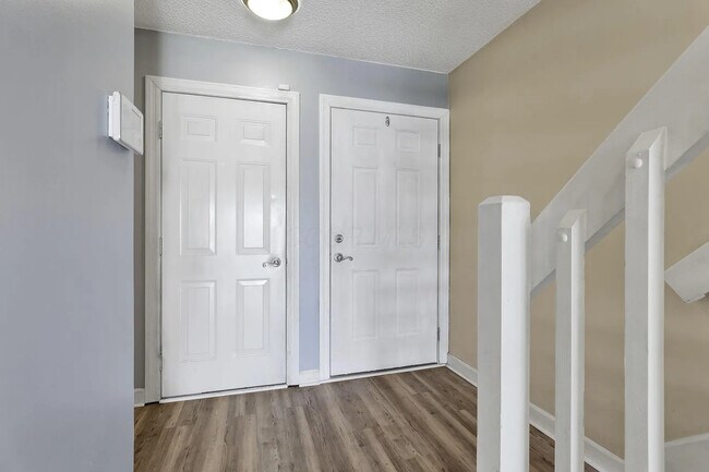 Foto del edificio - 2014 Burbridge Ln