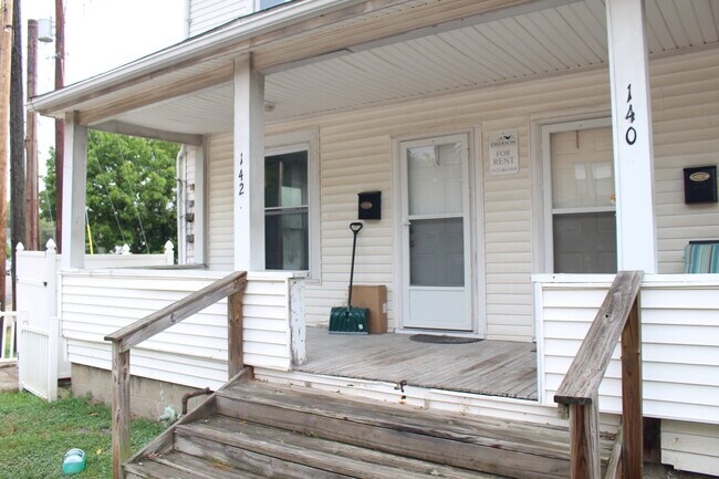 Foto del edificio - 142 N Lancaster St