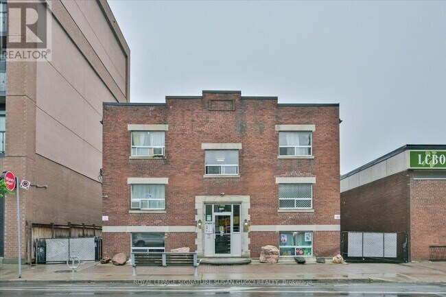 Photo du bâtiment - 1169 Danforth Ave