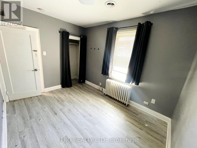 Photo du bâtiment - 102 Dalewood Ave