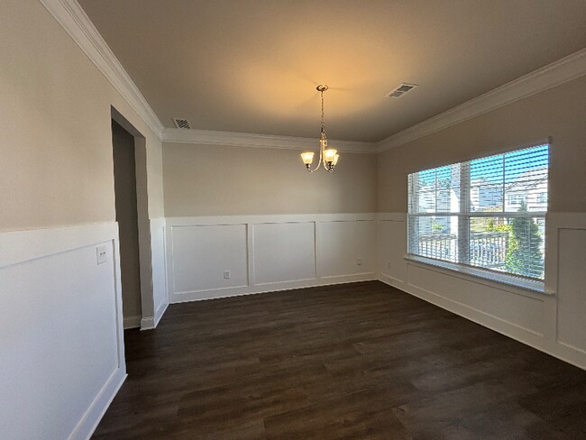Foto del edificio - 5163 Woodline View Ln