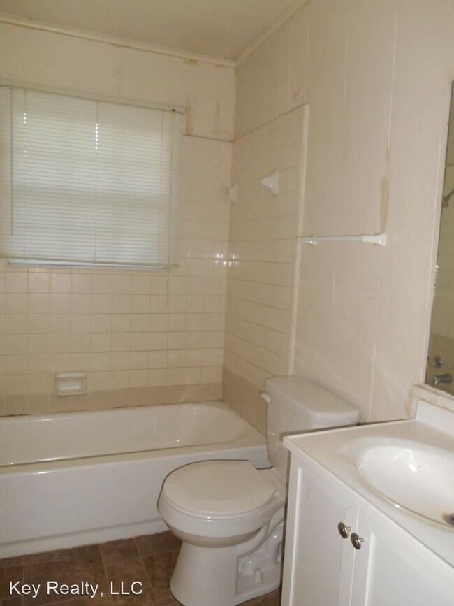 Building Photo - 3 br, 1.5 bath House - 1816 Dublin Rd