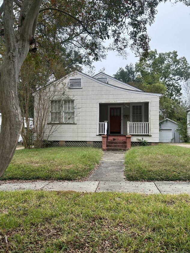 Foto principal - 715 Boulevard St