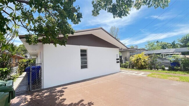 Foto del edificio - 2929 NW 22nd Ct