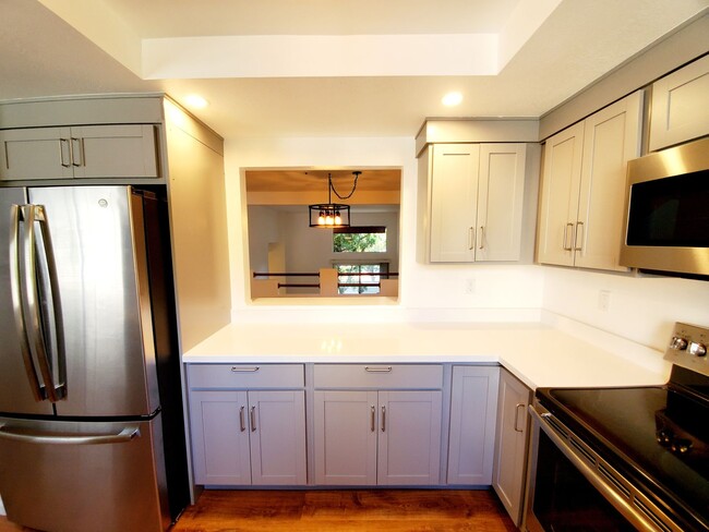 Building Photo - 121 Cityhomes Ln