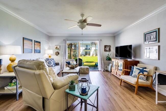 Building Photo - Furnished Coastal Living Condo