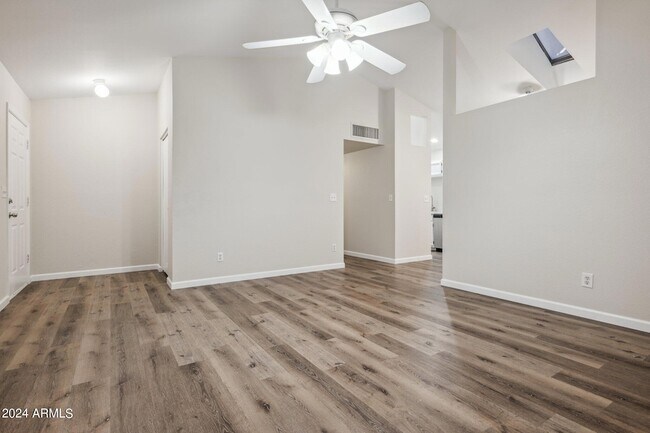 Building Photo - 5644 S 41st Pl