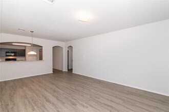 Building Photo - 1117 Copal Trl