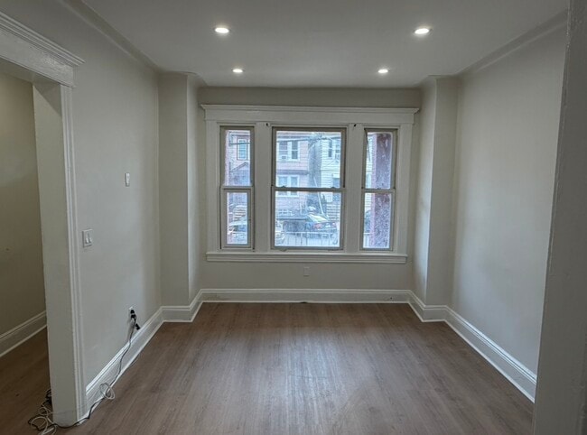 Building Photo - 22 Stegman St