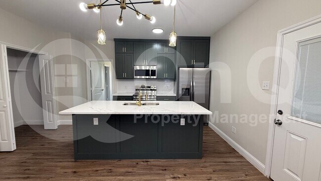 Foto del edificio - 8003 W Elizabeth Ln